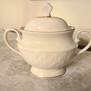 Lenox Jacquard Gold Cream Sugar Bowl